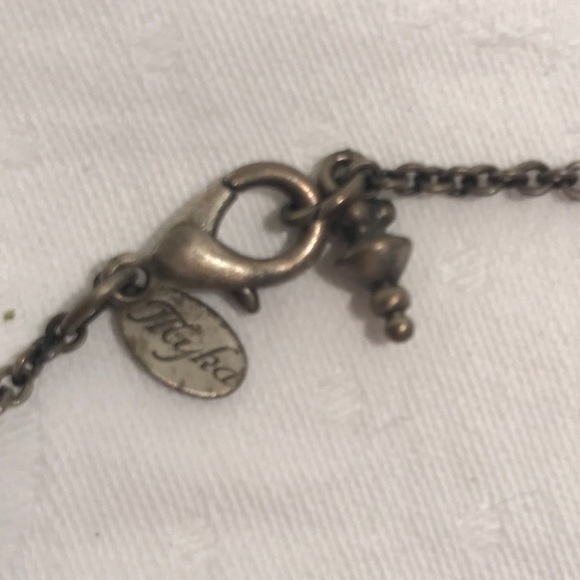 myka necklace with matching earrings - Picture 5 of 5